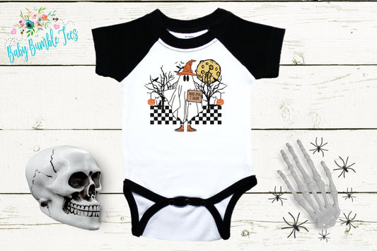 Retro Ghost Bodysuit // Boys Halloween // Kids Fall Shirt // Kids Halloween Shirt // Pumpkin Patch // My First Halloween // Onesies® Brand